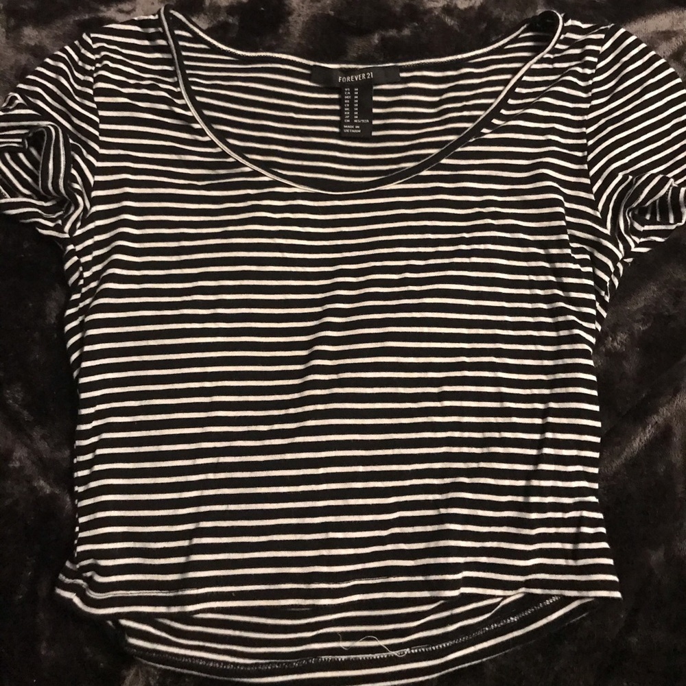Black and white crop top
